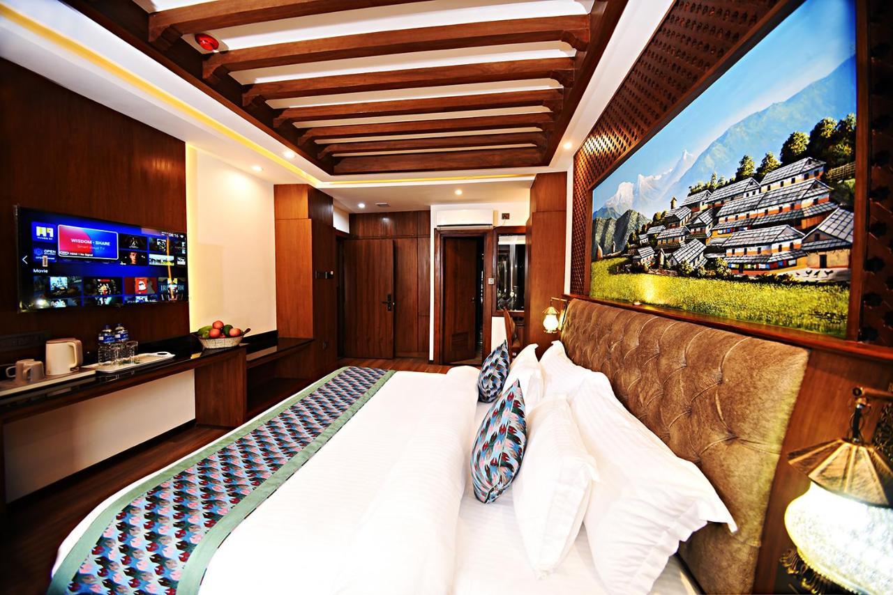 Everest Boutique Hotel カトマンズ エクステリア 写真