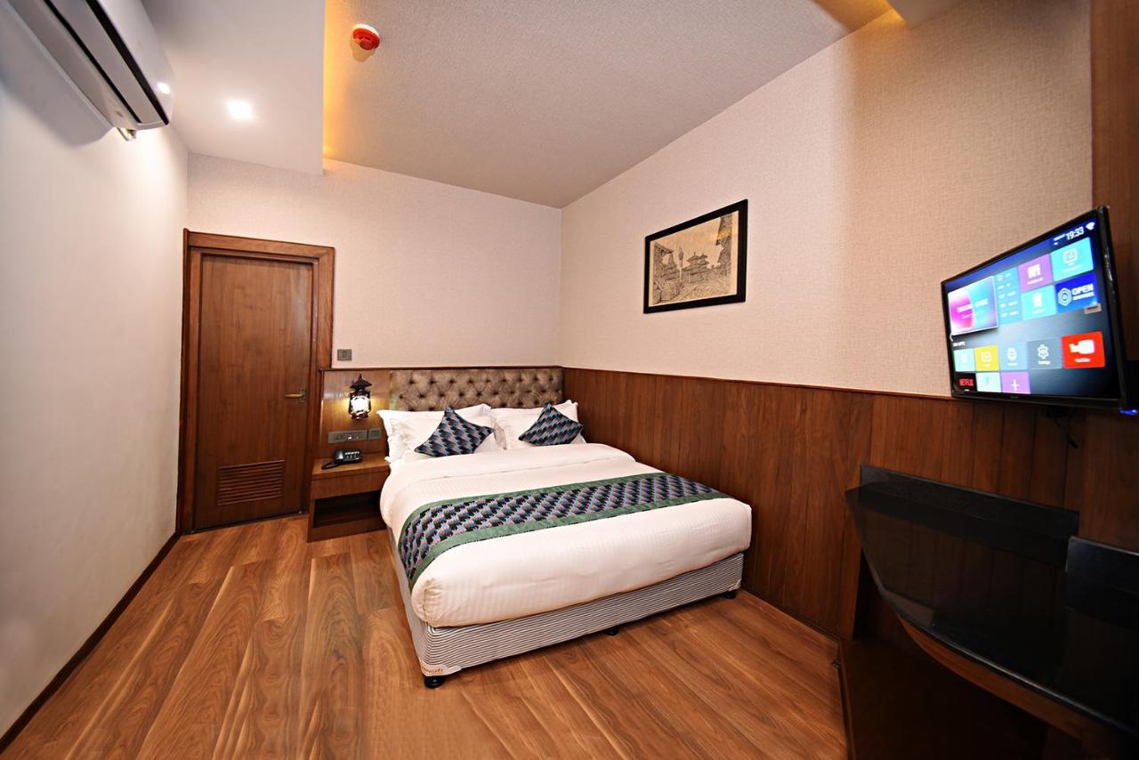 Everest Boutique Hotel カトマンズ エクステリア 写真