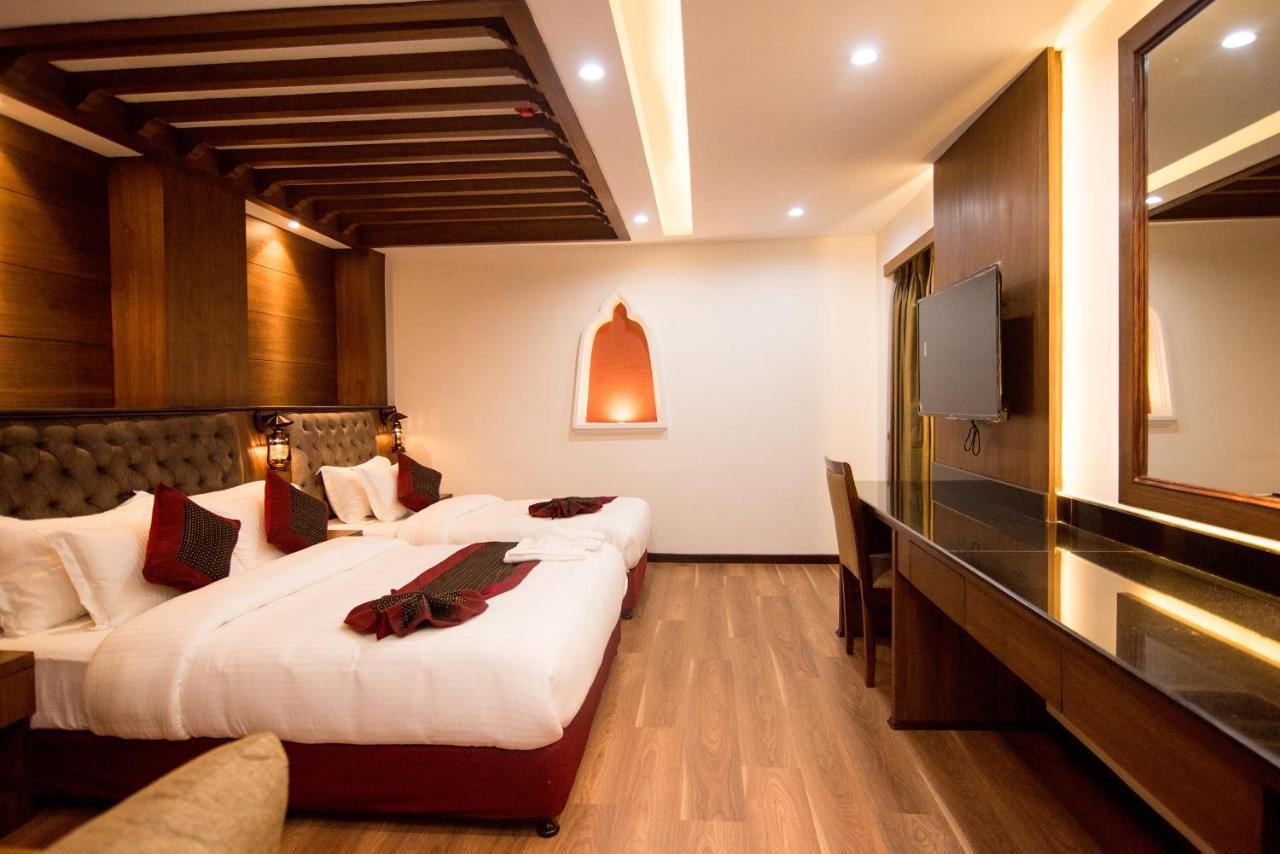 Everest Boutique Hotel カトマンズ エクステリア 写真
