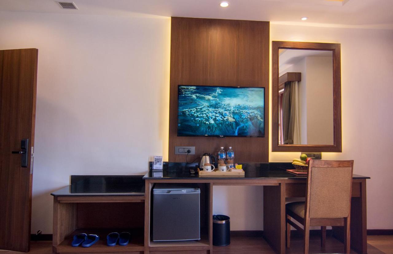 Everest Boutique Hotel カトマンズ エクステリア 写真