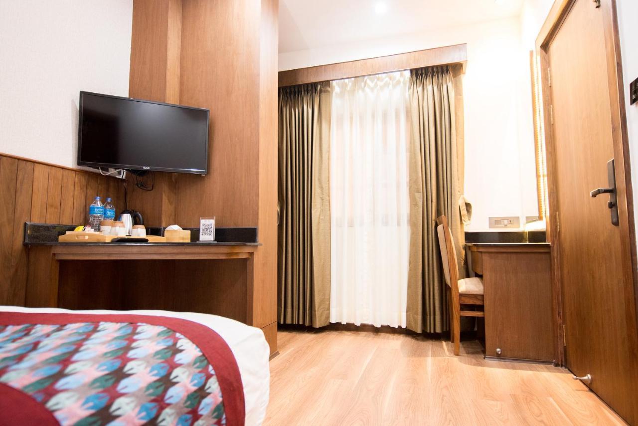 Everest Boutique Hotel カトマンズ エクステリア 写真