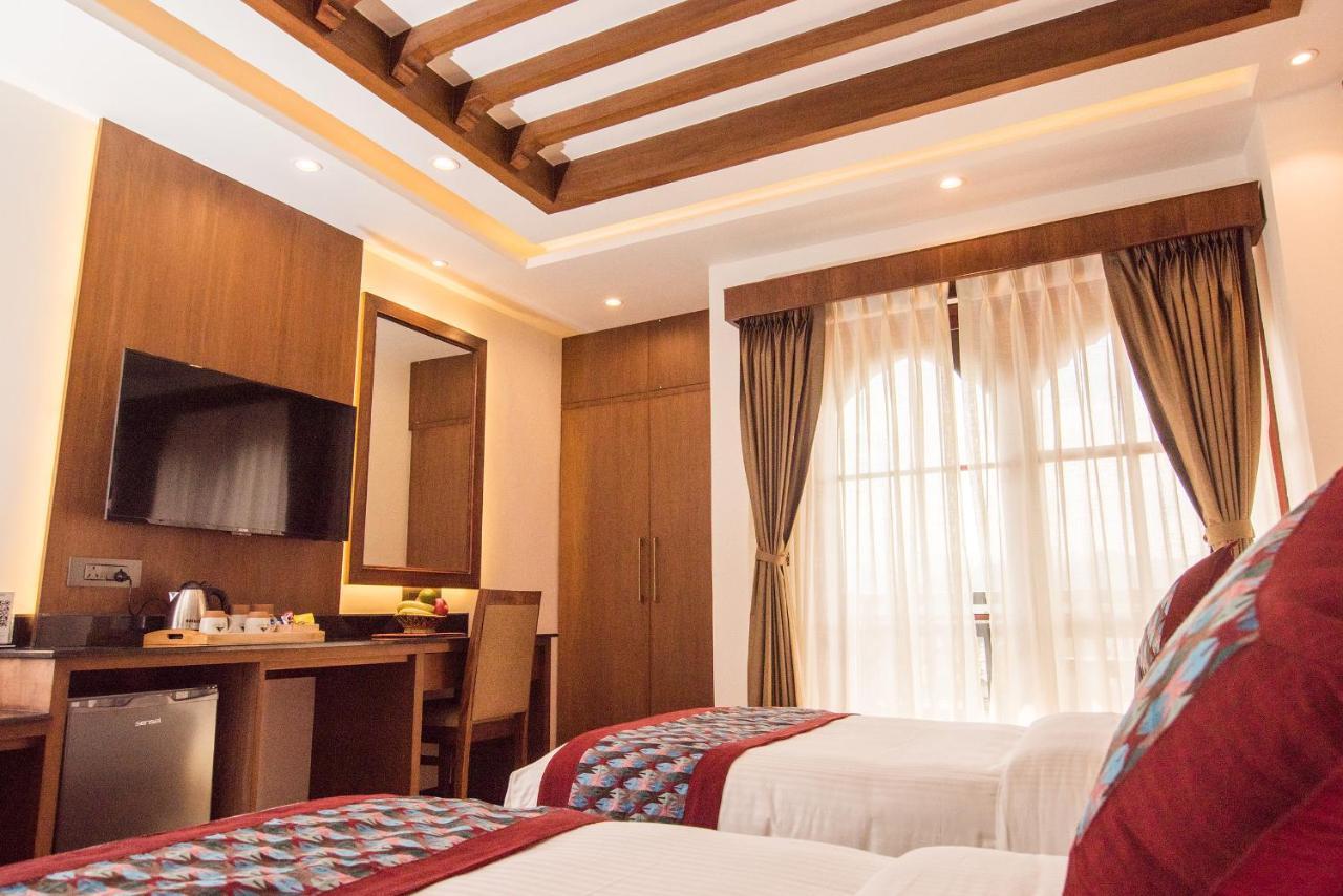 Everest Boutique Hotel カトマンズ エクステリア 写真