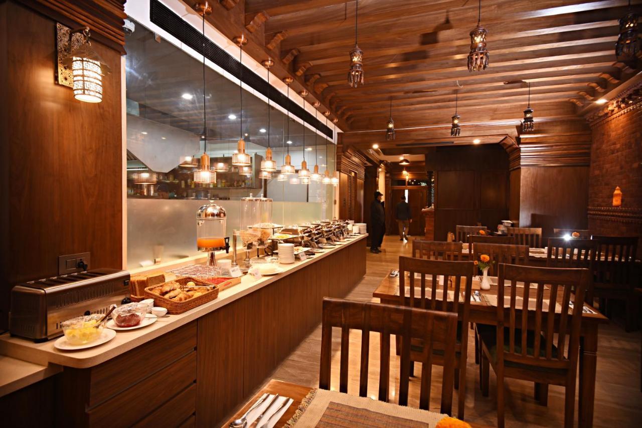 Everest Boutique Hotel カトマンズ エクステリア 写真