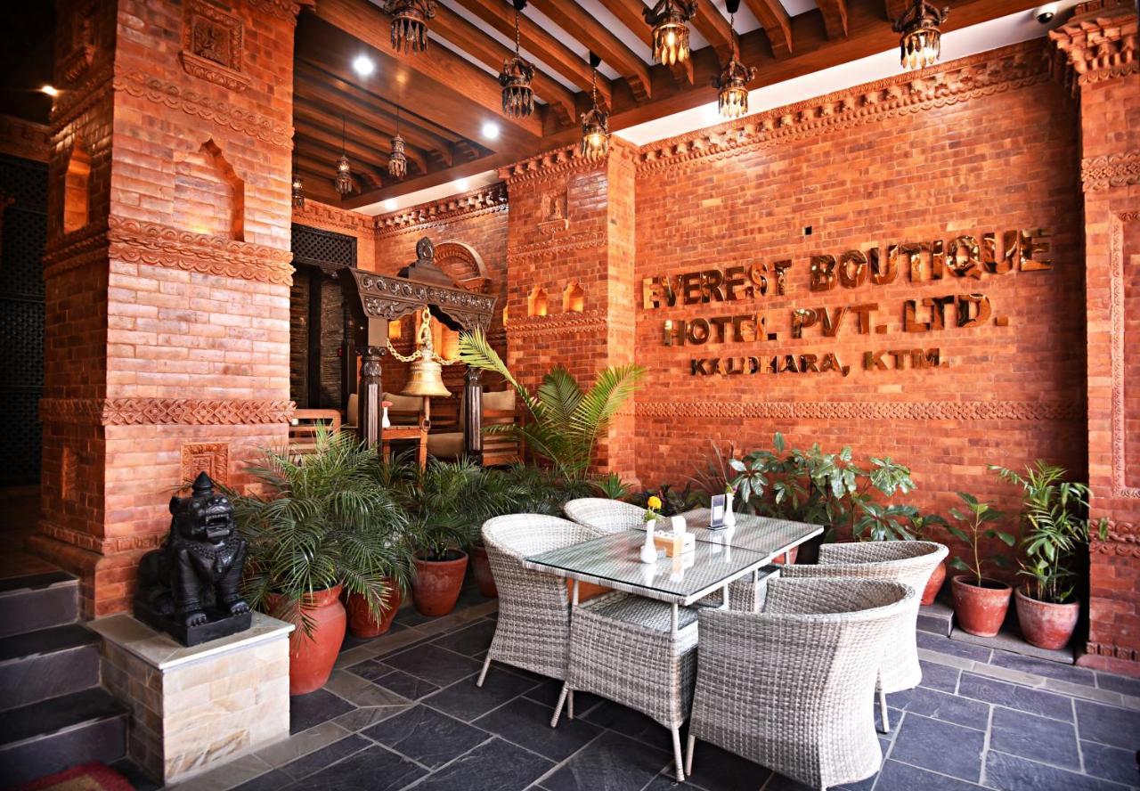 Everest Boutique Hotel カトマンズ エクステリア 写真